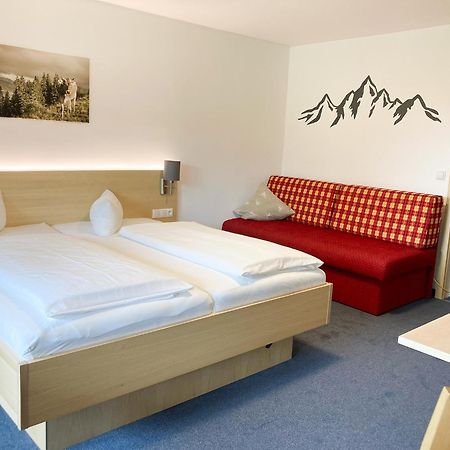 Fideliushaus Bed and Breakfast Oberstdorf Exteriör bild