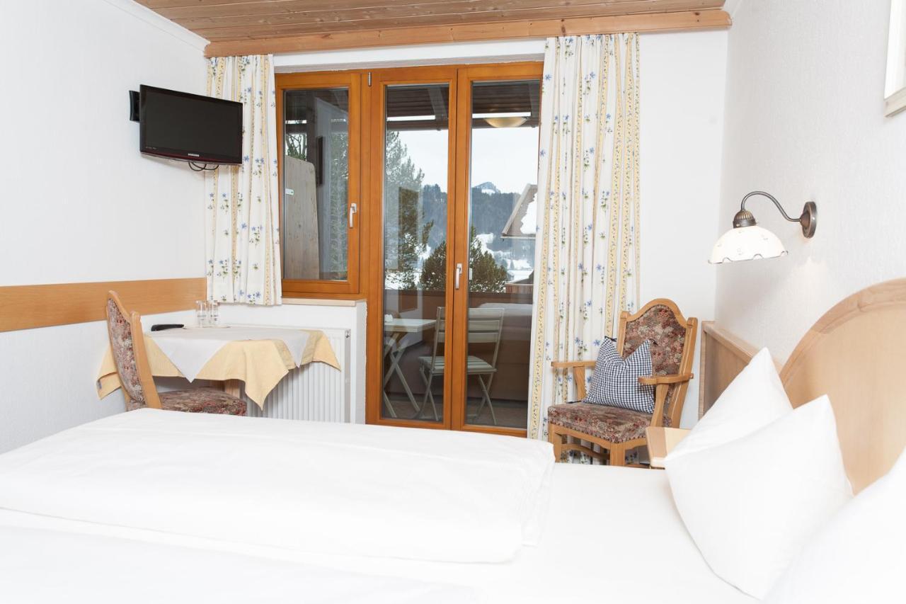 Fideliushaus Bed and Breakfast Oberstdorf Exteriör bild