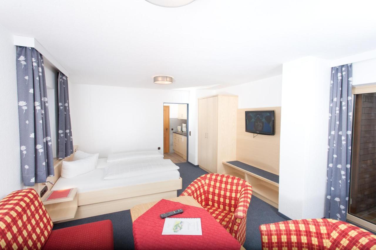 Fideliushaus Bed and Breakfast Oberstdorf Exteriör bild