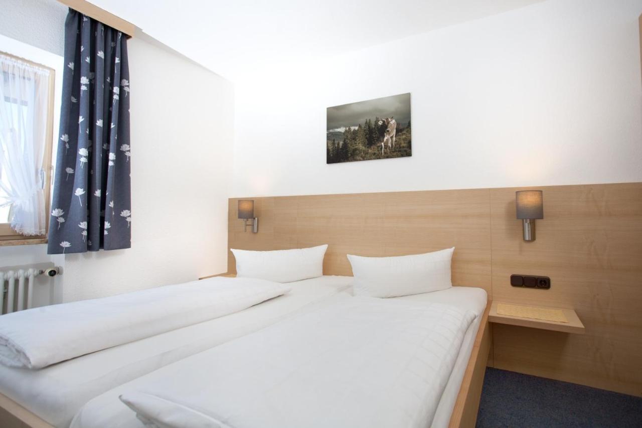 Fideliushaus Bed and Breakfast Oberstdorf Exteriör bild