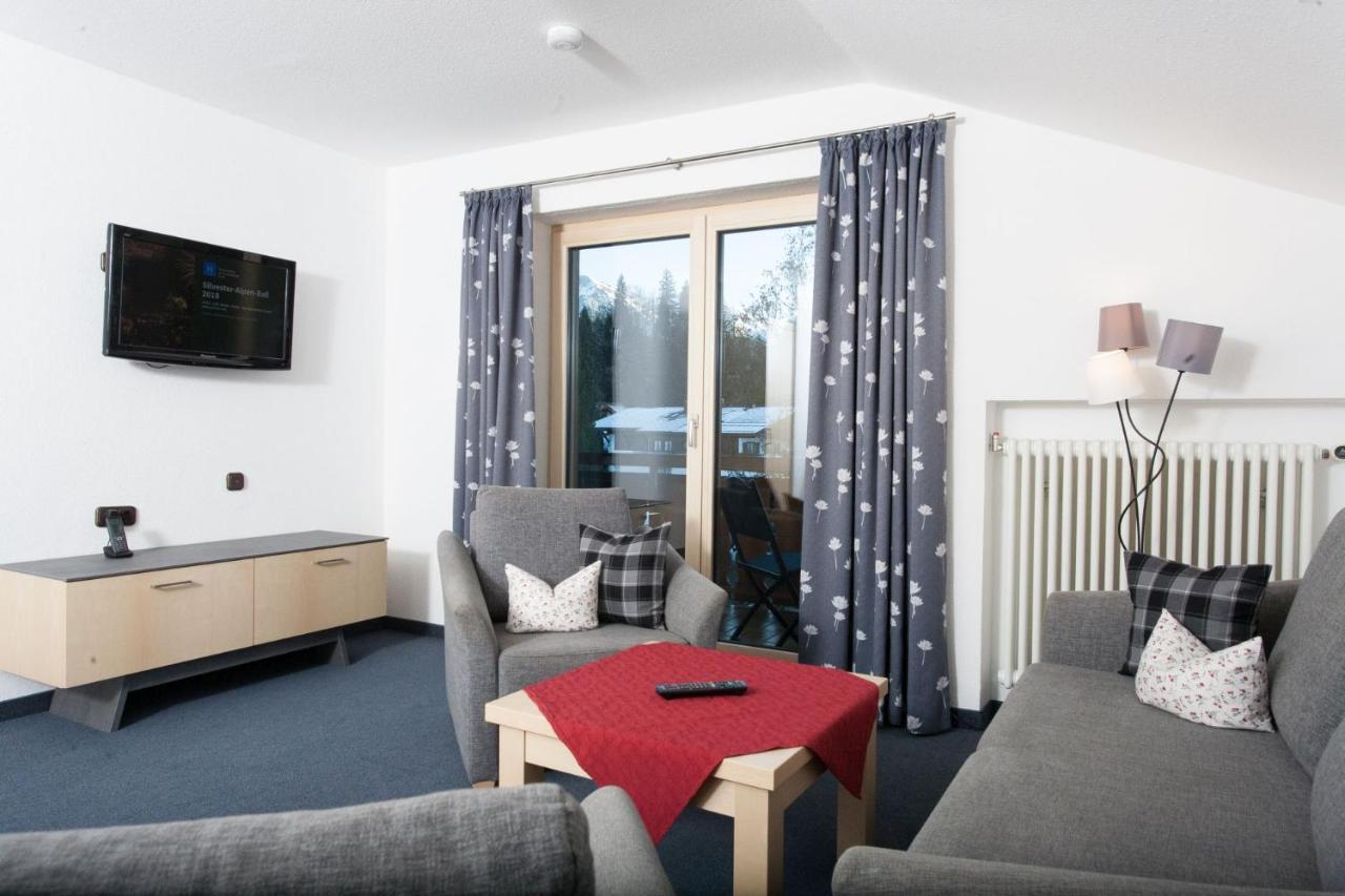 Fideliushaus Bed and Breakfast Oberstdorf Exteriör bild