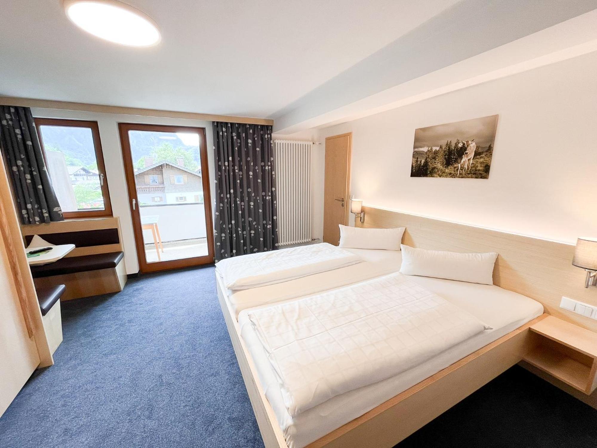 Fideliushaus Bed and Breakfast Oberstdorf Exteriör bild
